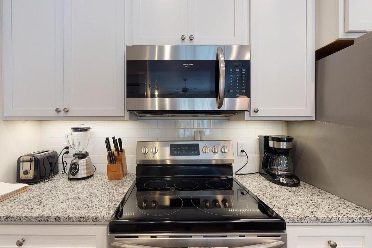 King Suite @ 400 Ocean Suites St. Simons Island Bagian luar foto